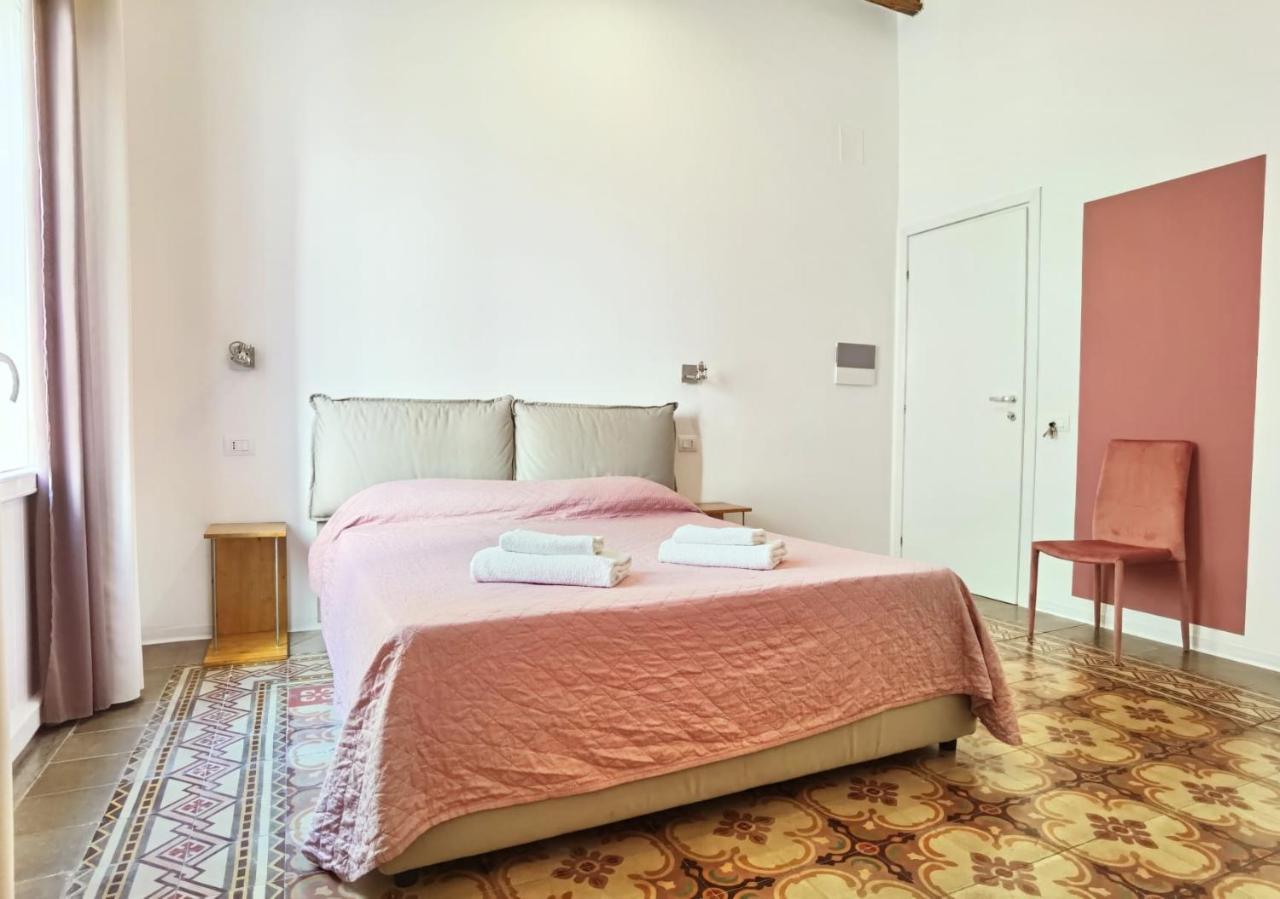 Sat Appartamenti Locazioni Turistiche Brevi-G&P Holiday Home Trapani Exteriör bild