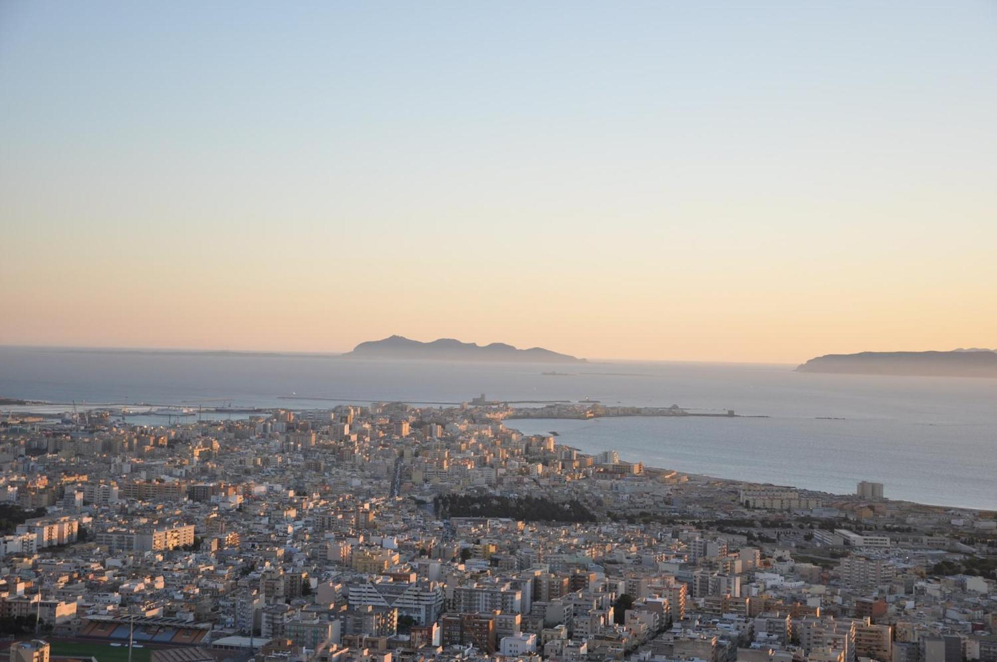 Sat Appartamenti Locazioni Turistiche Brevi-G&P Holiday Home Trapani Exteriör bild