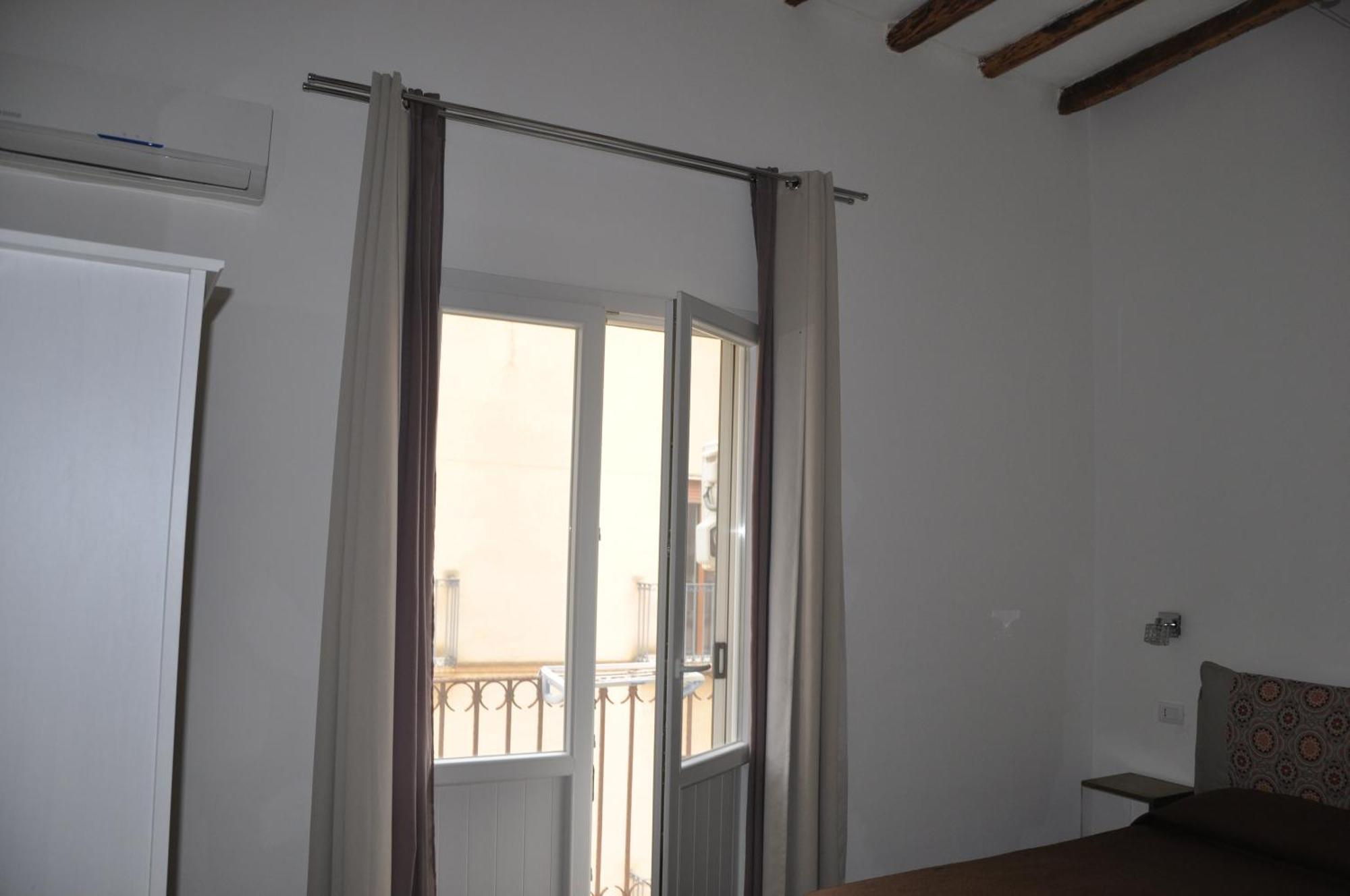 Sat Appartamenti Locazioni Turistiche Brevi-G&P Holiday Home Trapani Exteriör bild